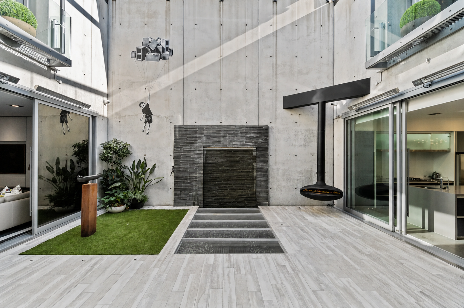 Curve 120 suspended fireplace product view